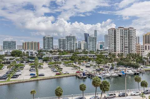 500 Bayview Dr 727, Sunny Isles Beach FL - photo 15 of 43