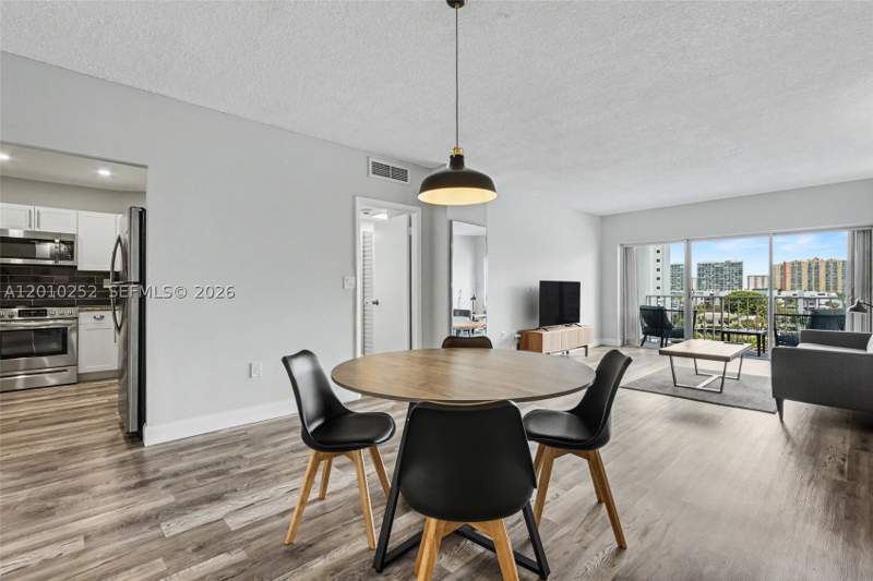 1 bedroom Condominium at 500 Bayview Dr 727, Arlen House West Condo, Sunny Isles Beach — photo 5