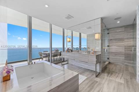 18975 Collins Ave 5200, Sunny Isles Beach FL - photo 17 of 33