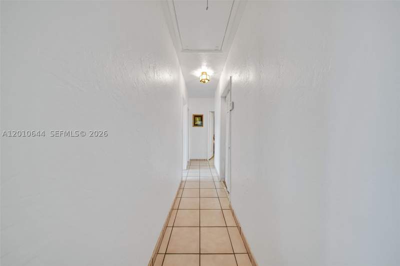 3 bedroom SingleFamilyResidence at 7250 SW 34th St Rd, Central Miami Part 6, Miami — photo 5