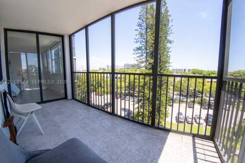 20100 W Country Club Dr 504, Aventura FL - photo 21 of 26