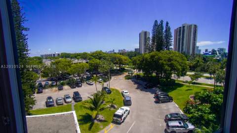 20100 W Country Club Dr 504, Aventura FL - photo 22 of 26
