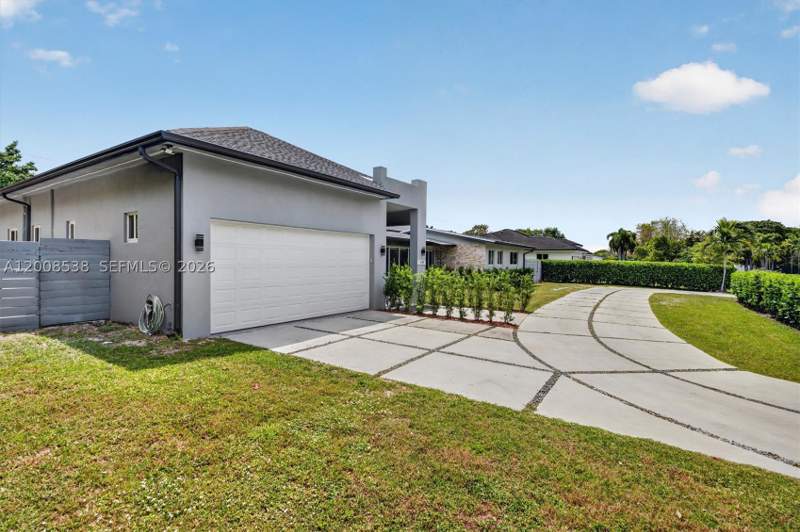 4 bedroom SingleFamilyResidence at 11811 SW 82nd Rd, Kendalwood Estates, Miami — photo 4