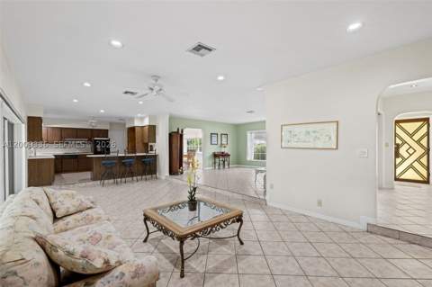 13730 SW 75th Ave, Palmetto Bay FL - photo 10 of 35