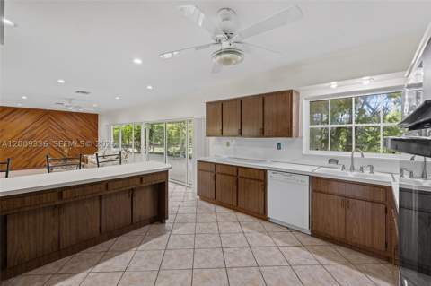 13730 SW 75th Ave, Palmetto Bay FL - photo 13 of 35