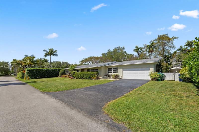 3 bedroom SingleFamilyResidence at 13730 SW 75th Ave, Palmetto Pines, Palmetto Bay — photo 2