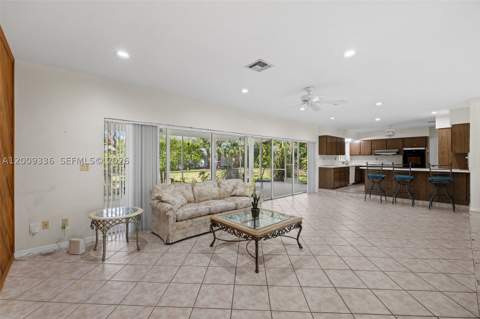 13730 SW 75th Ave, Palmetto Bay FL - photo 7 of 35