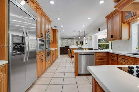 7175 SW 117th Ter, Pinecrest FL - photo 14 of 55