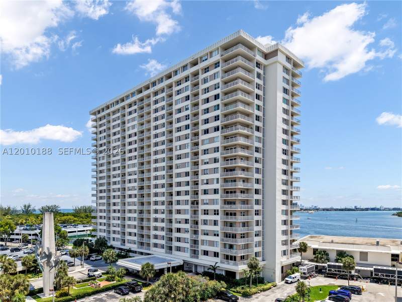 2 bedroom Condominium at 300 Bayview Dr 605, Arlen House Condo, Sunny Isles Beach — photo 4