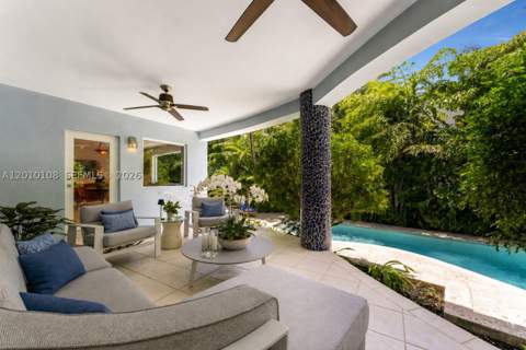 690 Warren Ln, Key Biscayne FL - photo 16 of 39