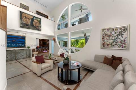 690 Warren Ln, Key Biscayne FL - photo 7 of 39