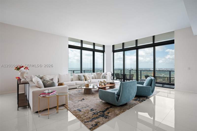 4 bedroom Condominium at 88 SW 7th St Ph4301, Rise Condo, Miami — photo 4