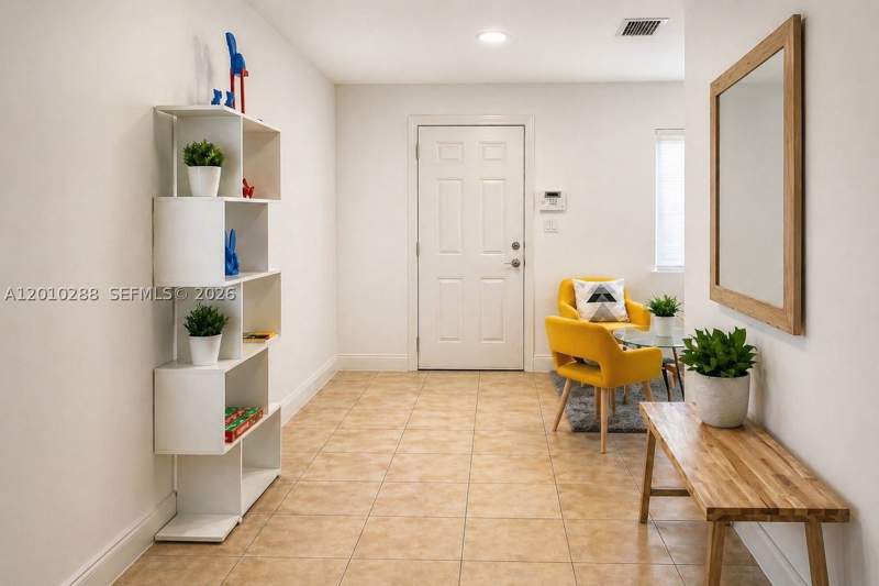 3 bedroom SingleFamilyResidence at 135 NW 68th St, Peters Addn To Pramar Sub, Miami — photo 4