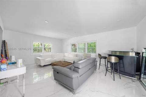 5824 Alton Rd, Miami Beach FL - photo 12 of 28