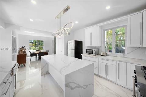 5824 Alton Rd, Miami Beach FL - photo 24 of 28