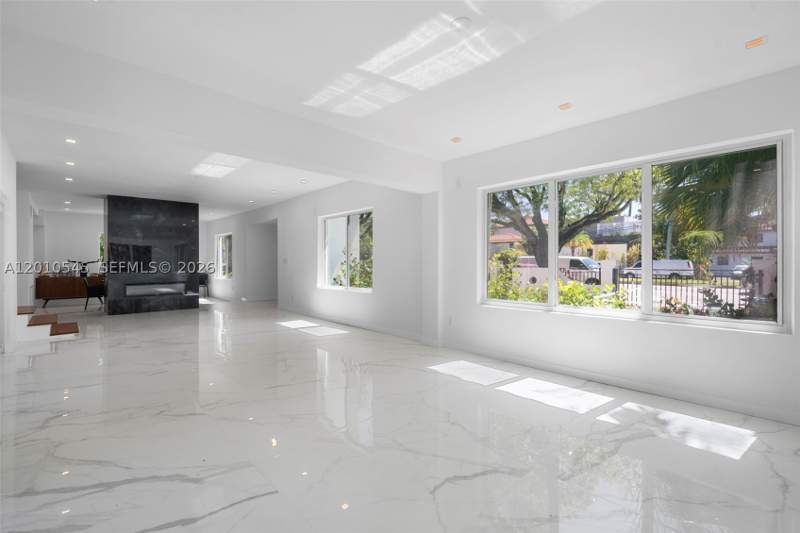 4 bedroom SingleFamilyResidence at 5824 Alton Rd, La Gorce Golf Sub, Miami Beach — photo 4