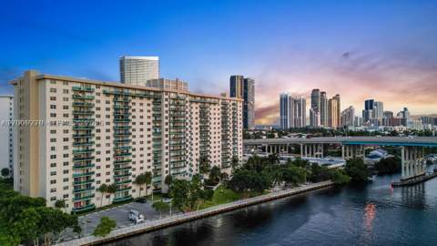 19390 Collins Ave 1510, Sunny Isles Beach FL - photo 14 of 23