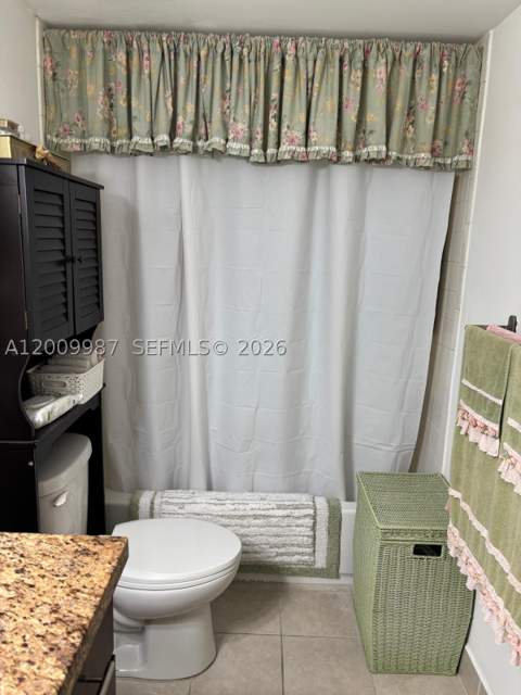 8225 Lake Dr 404, Doral FL - photo 12 of 35