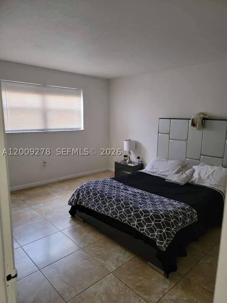 2 bedroom Condominium at 8425 NW 8th St 306, Visions At Fountainbleau, Miami — photo 5