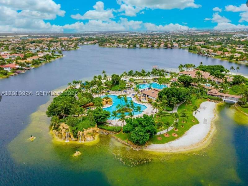 3 bedroom Condominium at 10730 NW 66th St 313, Captiva Condo A, Doral — photo 4