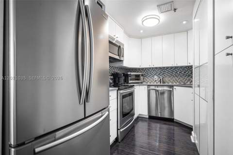 2829 Indian Creek Dr 1209, Miami Beach FL - photo 10 of 42