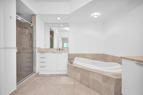 15051 Royal Oaks Ln 1605, North Miami FL - photo 14 of 35