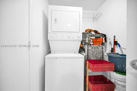 15051 Royal Oaks Ln 1605, North Miami FL - photo 24 of 35