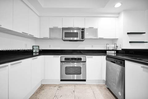15051 Royal Oaks Ln 1605, North Miami FL - photo 7 of 35