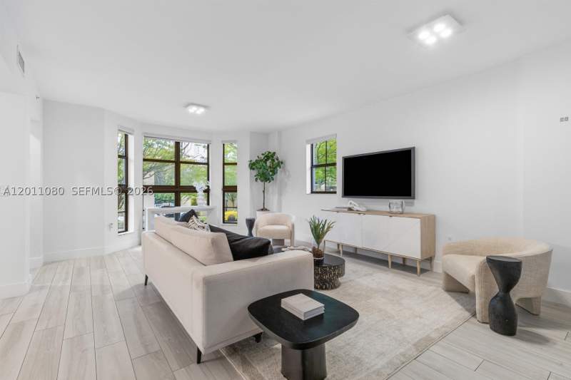 2 bedroom Condominium at 1650 Galiano St Th15, Village Park Condo, Coral Gables — photo 3