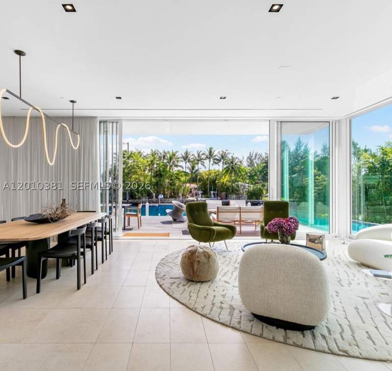 4 bedroom Villa at 1081 W 48th St N01, 4701 NORTH MERIDIAN CONDO, Miami Beach — photo 2