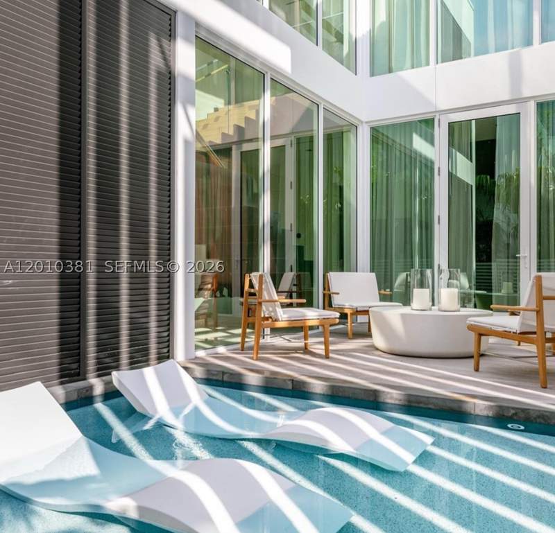 4 bedroom Villa at 1081 W 48th St N01, 4701 NORTH MERIDIAN CONDO, Miami Beach — photo 4