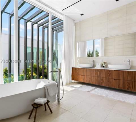 1081 W 48th St N01, Miami Beach FL - photo 9 of 17