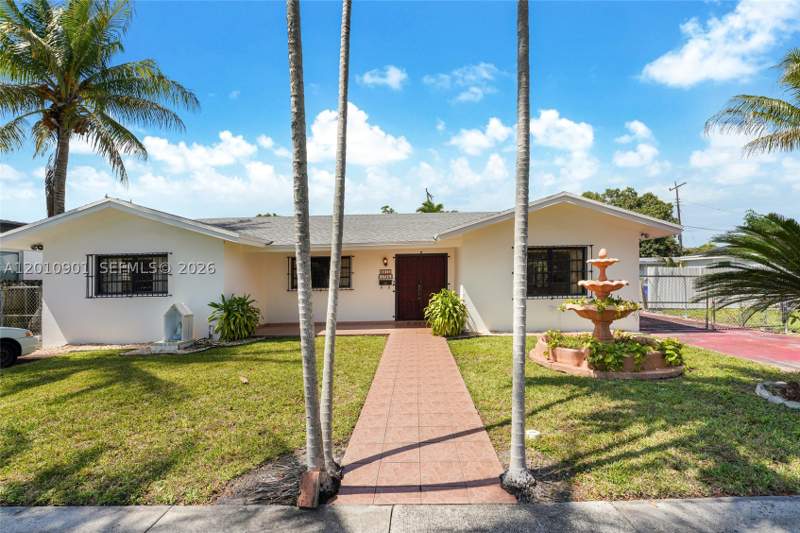 4 bedroom SingleFamilyResidence at 1735 SW 15th St, Marlborough, Miami — photo 2