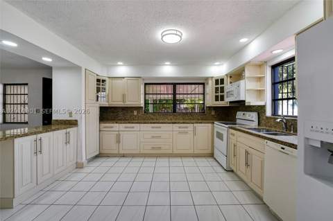 1735 SW 15th St, Miami FL - photo 8 of 29