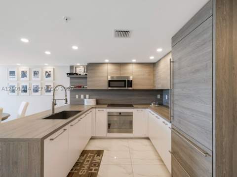 400 Sunny Isles Blvd 1416, Sunny Isles Beach FL - photo 10 of 33
