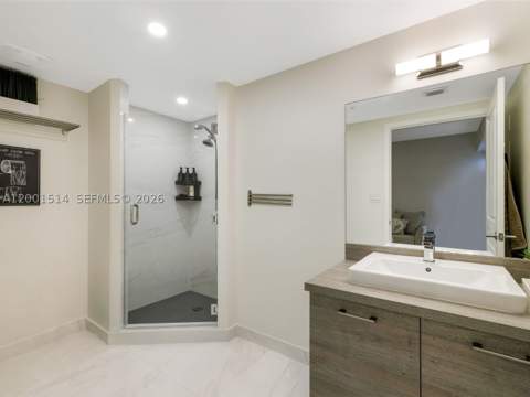 400 Sunny Isles Blvd 1416, Sunny Isles Beach FL - photo 19 of 33