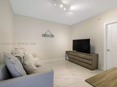 400 Sunny Isles Blvd 1416, Sunny Isles Beach FL - photo 21 of 33