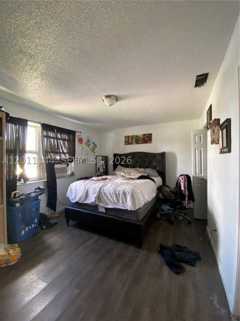 3956 NW 182nd Ln, Miami Gardens FL - photo 6 of 12