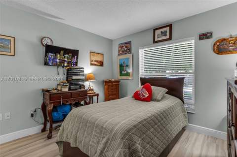 12304 NW 8th Ter, Miami FL - photo 17 of 47