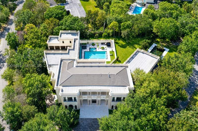 9 bedroom SingleFamilyResidence at 5801 Moss Ranch Rd, Town & Ranch Ests, Pinecrest — photo 3