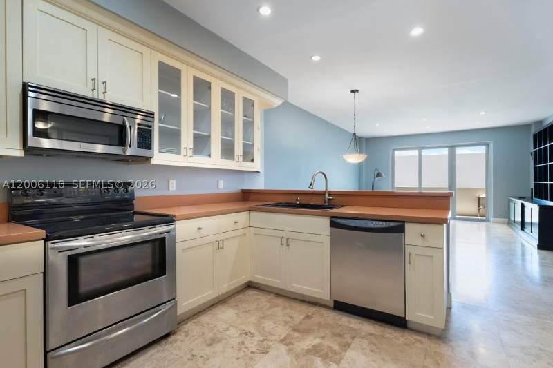 1 bedroom Condominium at 5 Island Ave Le, Island Terrace Condo, Miami Beach — photo 3