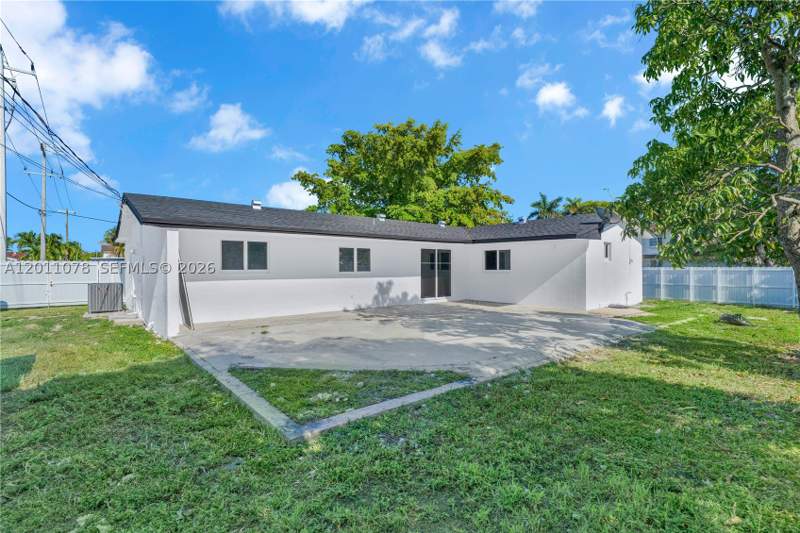 4 bedroom SingleFamilyResidence at 17850 SW 112th Ave, Green Hills Sec 2, Miami — photo 5