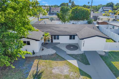 17850 SW 112th Ave, Miami FL - photo 8 of 64