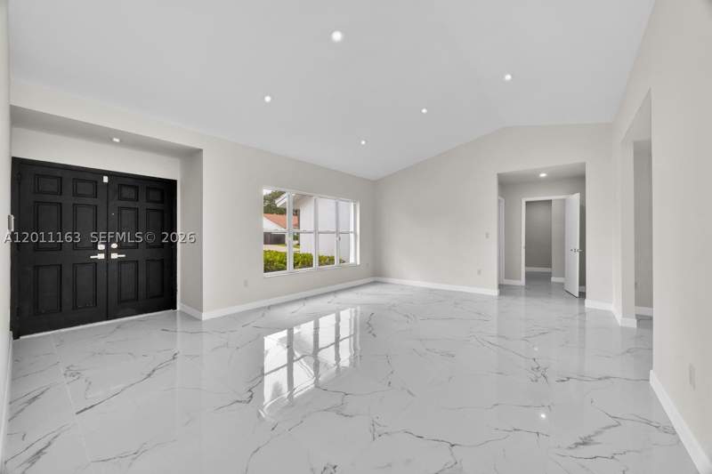 4 bedroom SingleFamilyResidence at 8503 SW 83rd St, Dadeland Park Sub, Miami — photo 4