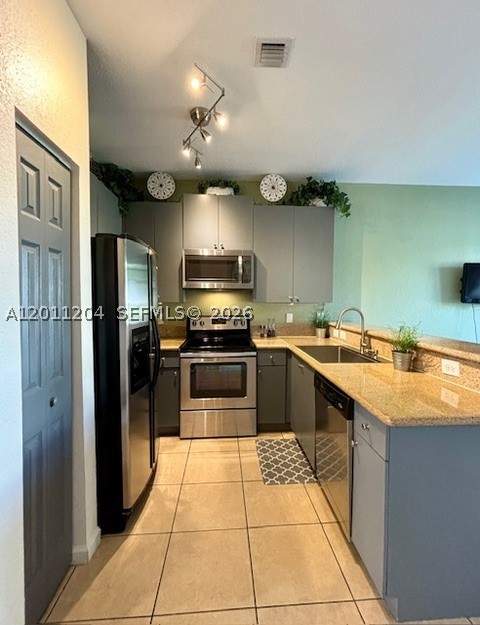 641 NE 21st Ter, Homestead FL - photo 7 of 42