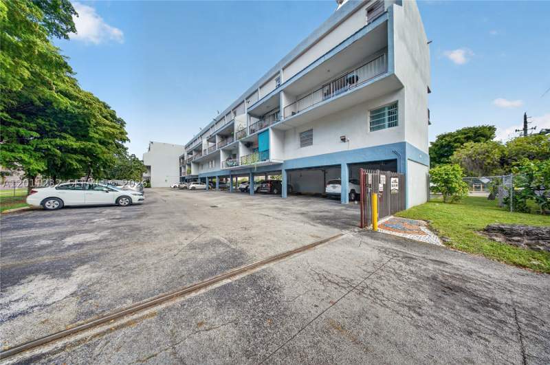 1 bedroom Condominium at 399 NW 72nd Ave 209, Villas San Miguel Condo, Miami — photo 4