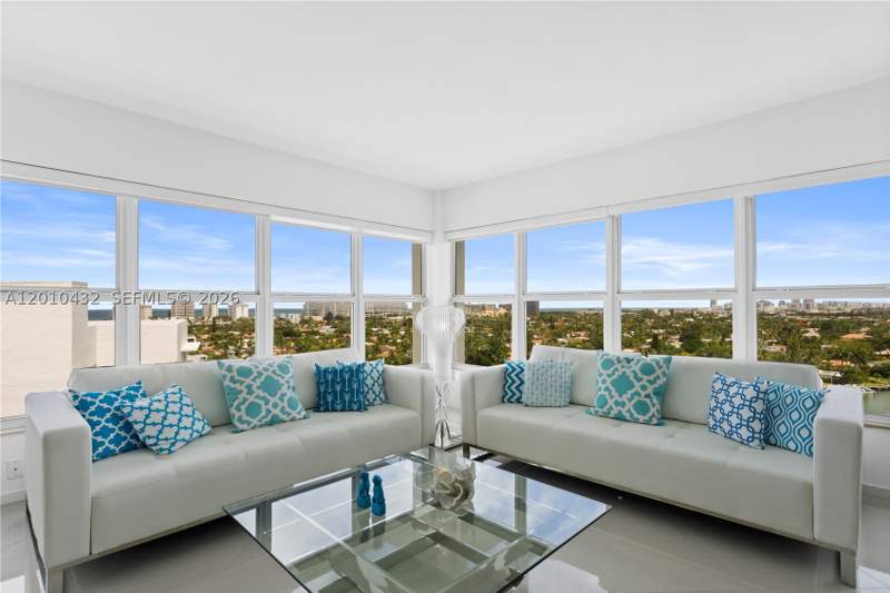 2 bedroom Condominium at 9100 W Bay Harbor Dr 11A, Blair House Condo - West, Bay Harbor Islands — photo 4