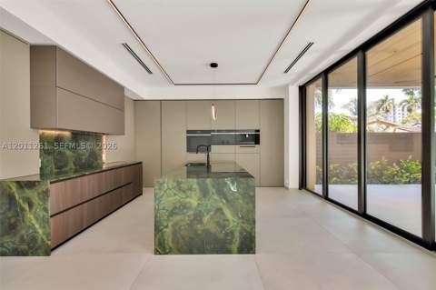 135 SW 29th Rd, Miami FL - photo 11 of 71