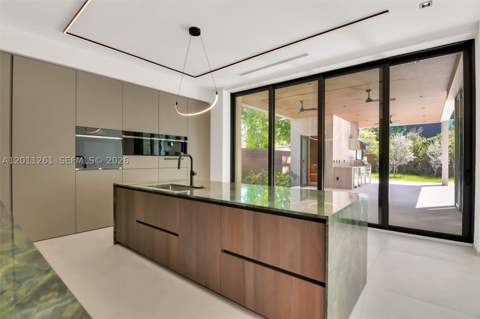 135 SW 29th Rd, Miami FL - photo 12 of 71