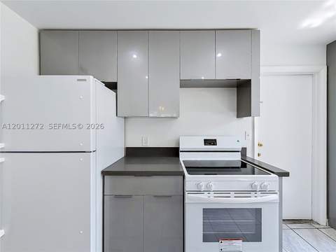 16400 NE 17th Ave 206, North Miami Beach FL - photo 6 of 21
